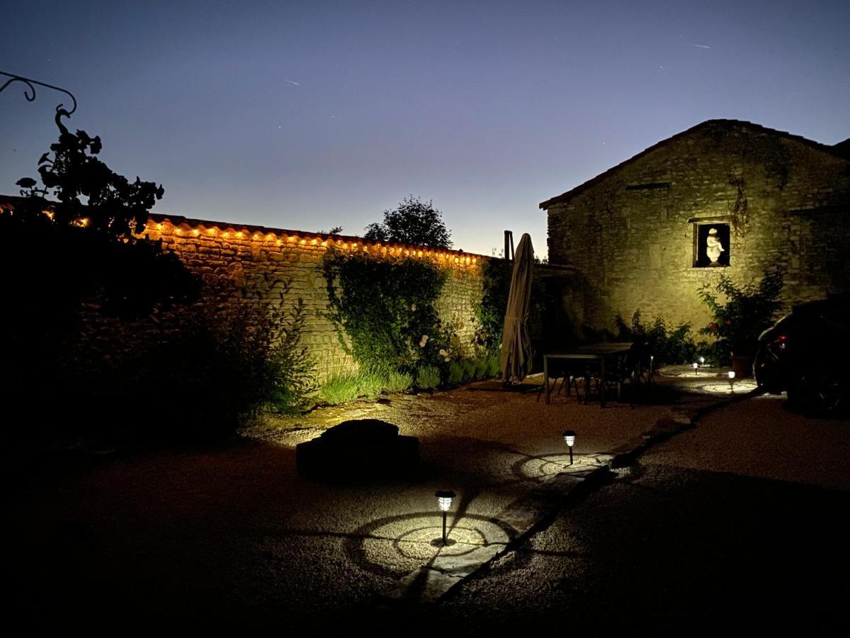 Maison Dix Tusson エクステリア 写真